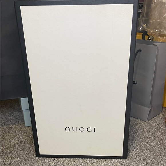 Gucci Large White and Black Purse/Gift Box - Picture 6 of 8